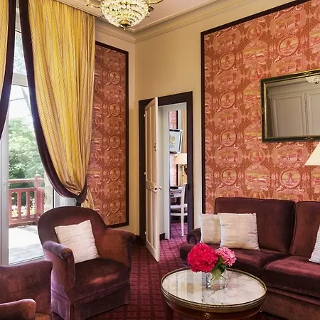 Le Castel Marie Louise Hotel 5*