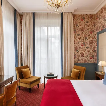 Le Castel Marie Louise 5* Ла-Боль-Эскублак