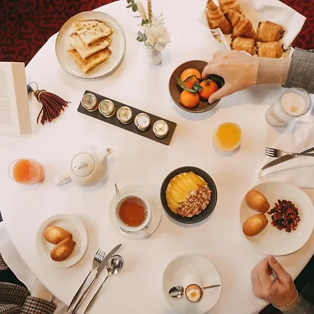 Le Castel Marie Louise Отель Ла-Боль-Эскублак