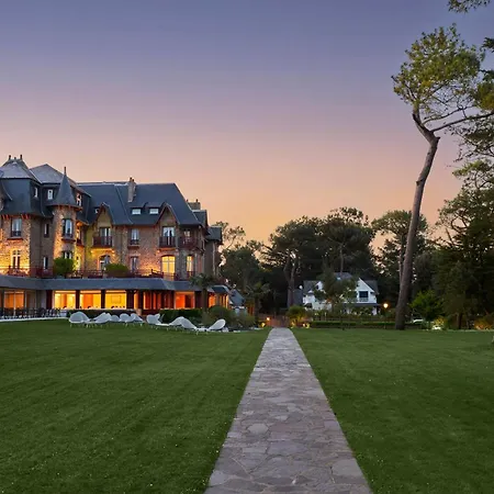 Le Castel Marie Louise 5* Ла-Боль-Эскублак