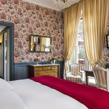 Отель Le Castel Marie Louise