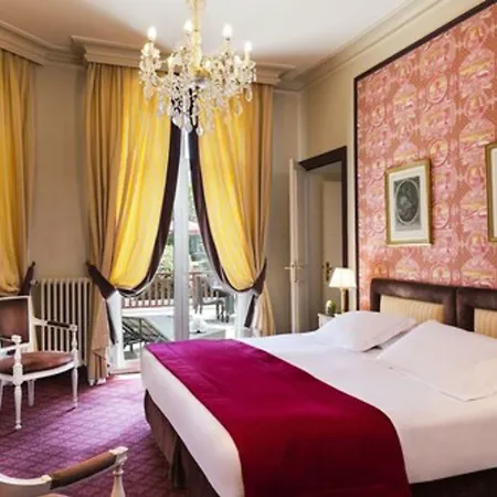 Отель Le Castel Marie Louise