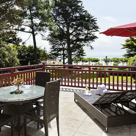 Le Castel Marie Louise Отель Ла-Боль-Эскублак