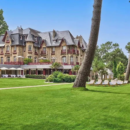 Le Castel Marie Louise Hotel 5*