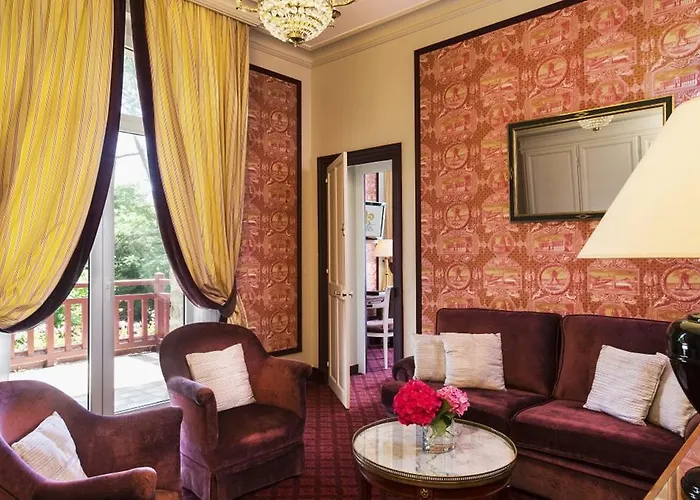 Le Castel Marie Louise Hotel 5*