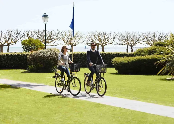 Le Castel Marie Louise Hotel