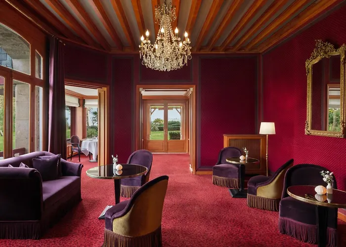 Le Castel Marie Louise 5*