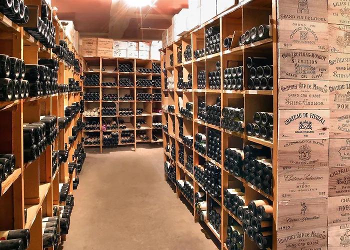 Le Castel Marie Louise Hotel 5*