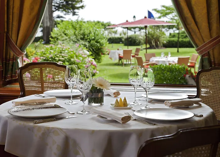 Le Castel Marie Louise Hotel 5*