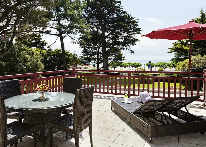 Le Castel Marie Louise Hotel 5*